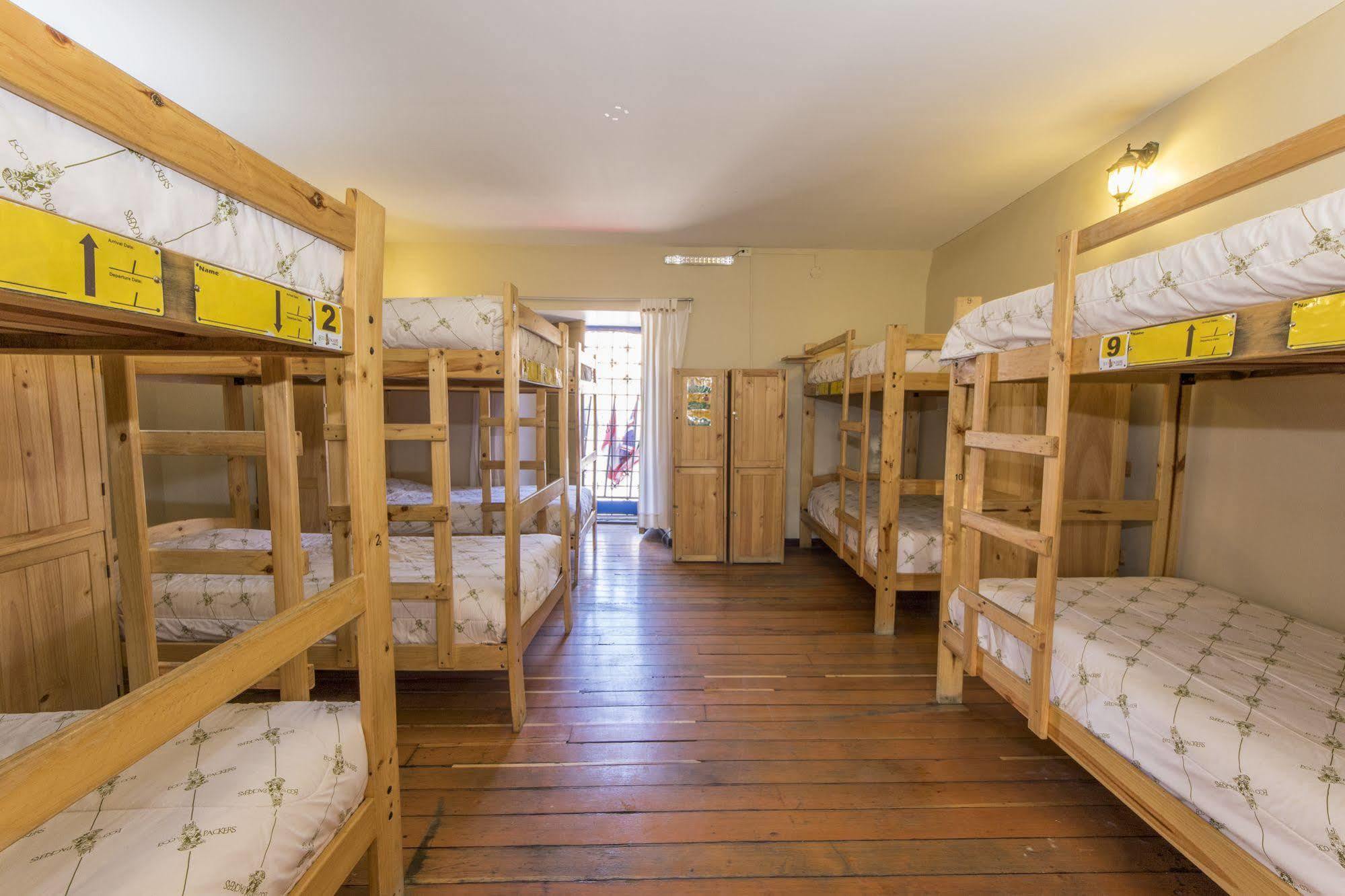 Ecopackers Hostels Albergue *